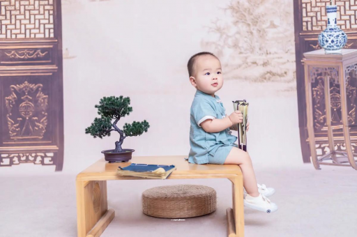 伊犁哈萨克宝宝肚子阵痛